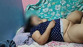 Homemade clip features Indian desi bhabi