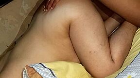 Amateur Latina Milf Gets Bareback Monster Cock Close-Up In Homemade 1on1