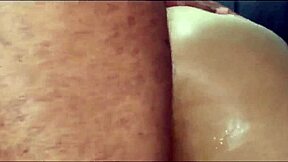 levando minha vagina bem gostoso... ai que delicia gozando forte!!