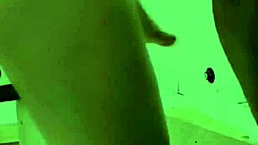 hey meia-irmã, quer ver meu pau gozando no seu rabo sujo?
