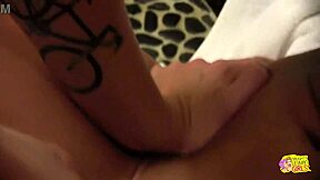 spicy blondes tina horn andre shakti fist pussies with toys