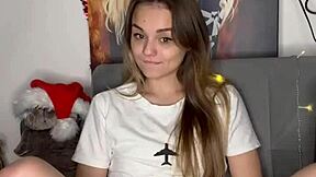 What secrets hide in Misssvikki's steamy webcam session from Jan 08 2023?