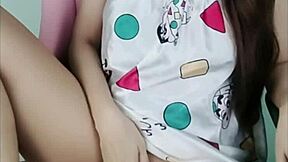 น้องนินิว horny thai teen plays tight pussy with toys