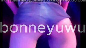 bonneyuwu shakes petite argentinian ass in sexy twerk dance