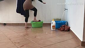 Hijab Girl Shows Off Ass and Feet