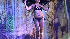 SEXY FILIPINA GIRLS IN BIKINI CONTEST SHOWING OFF HOT BODIES!