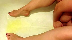 Wow, milf pees under table in shaved pussy fetish comp!