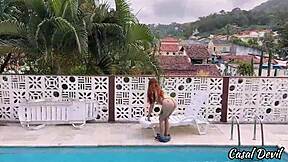 ruiva's juicy ass drops deep on neighbor's throbbing cock