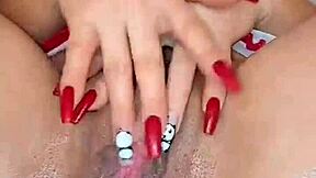Damn this Colombian latina squirts hard fingering her big clit solo 🔥💦