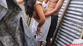 Friend pounds wife deep outdoors localsex31 style