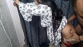 Indian desi aunty enjoys passionate sex