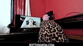 bottommom alex jett got curious about new stepmom