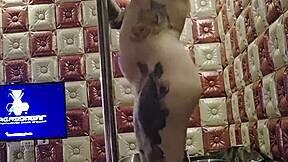 Alina modelista dancing sexy on the pole