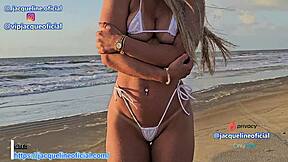 loira linda gostosa de bikini