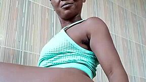 introducing crazybitch first ebony easy squirter
