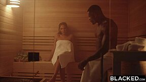 Gorgeous Influencer Devours BBC At Gym!