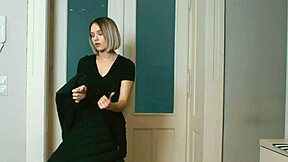 Cleaner lays down to take a break gets surprised sex by guest barbie brill