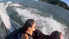 loucuras no jet ski with brazilian teen ass