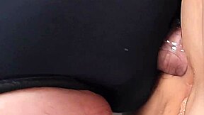 I use her ass to cum