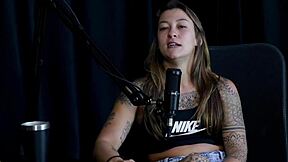 see the naughty interview full of putaria with flor de damiana