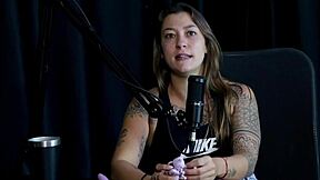 see the naughty interview full of putaria with flor de damiana