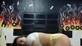 Culona Twerks Her Big Argentinian Ass