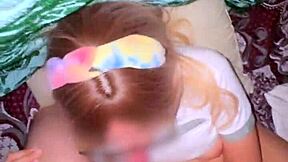 Estudiante primeriza chupándola como una paleta a su profe de matemáticas después de la escuela también le dio su panochita tierna al profe en sus ojos se ve que le gustaba la verga