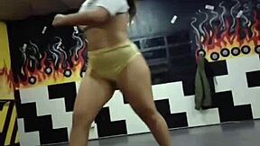 Culona Twerks Her Big Argentinian Ass