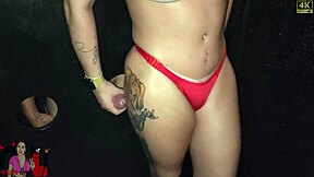 sendo fodida por desconhecido no glory hole sem camisinha ganhei leitinho na boca