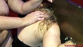 depois de ser amarrada fiz garganta profunda e fudeu sem camisinha