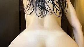 Lap dance fuck straight out of the shower
