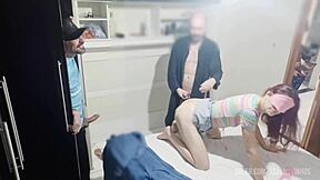 pegadinha com esposa vendei olhos dela e no meio da transa meu amigo entrou surpresa