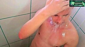 mama hired this hot maid who worked without panties and rode me