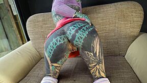 Hippie Plays With Dildo Solo