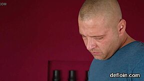 teen 18+ shows gaping snatch before defloration