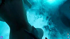 i invite her to hot tube and cum on her face