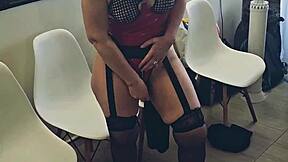 Tu aime mon gros cul dans mon body sexy tu aimerais le baiser a fond