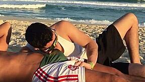 Foda na praia - pauzudo fudendo cu do puto