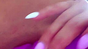 big booty babe plays with pussy after gym