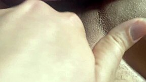 Real amateur fingering - latina curvy masturbacion solitaria con gemidos reales