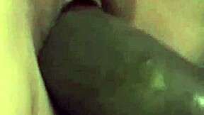 girlfriend reaches orgasm after using cucumber
