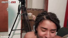 Laura ebony mama rola do diretor e fica toda gozada