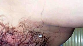 vo yeu explores her pussy in this intimate narrative