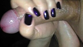 Watch my mature handjob and tell me if you like it.