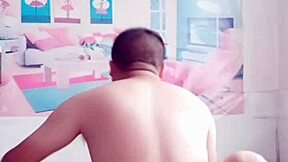 Hairdresser exclaims, 'My boyfriend is so hot!'