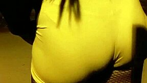 Bruna pokaže noge v spandexu