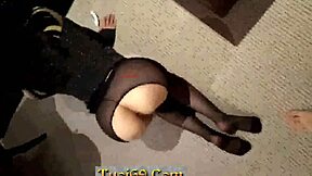 i watch chinese couple kiss intimately in vietnamese style