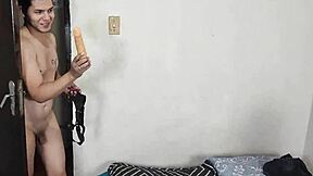 i taught my gay friend to lick pussy