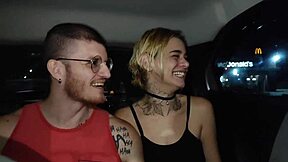 게이 커플, 우버에서 베어백 섹스 즐김