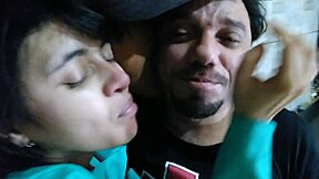 Amateurs filment baise intense entre jeune salope 18+ nympho et vieux pervers